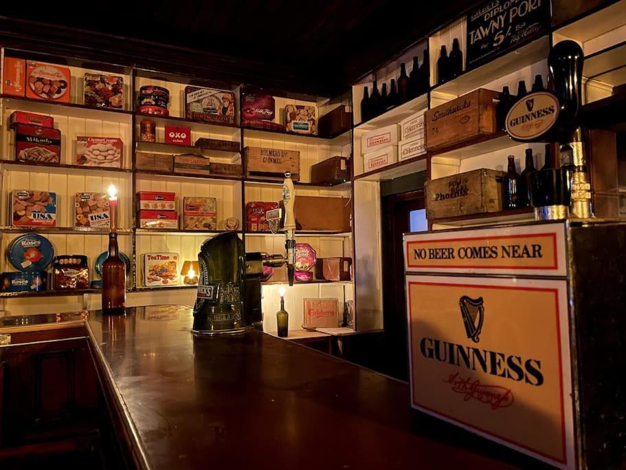 Вилла Tw O Connell Old World Irish Pub Кэрсивин Экстерьер фото