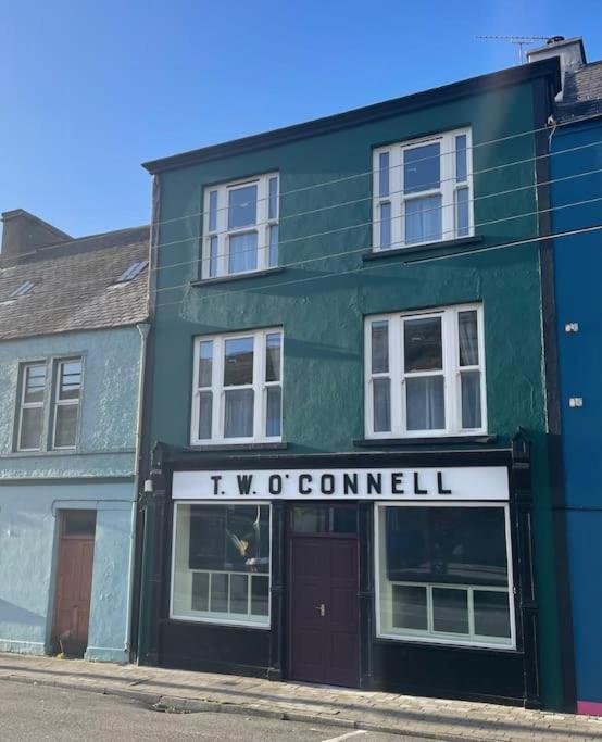Вилла Tw O Connell Old World Irish Pub Кэрсивин Экстерьер фото